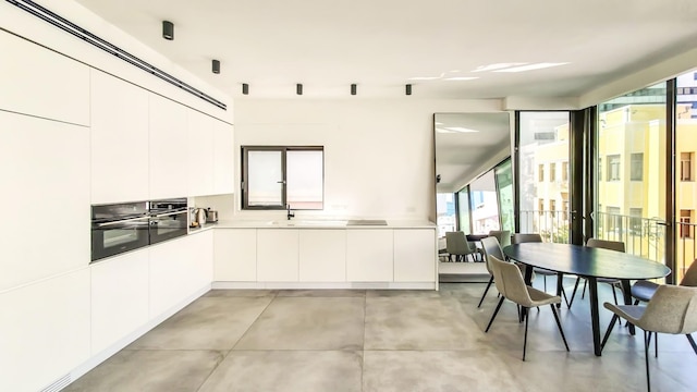 ヤヴネ ブリラント イン テル アビブ ヤフォ