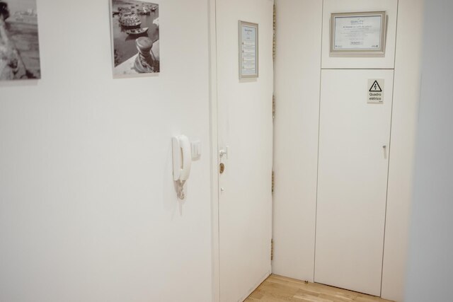 ダウンタウン スタイリッシュ アパートメント ガレージ by Vacationy