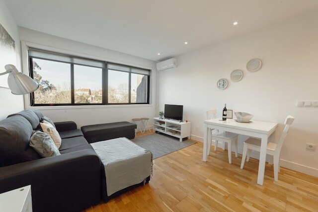 ダウンタウン スタイリッシュ アパートメント ガレージ by Vacationy