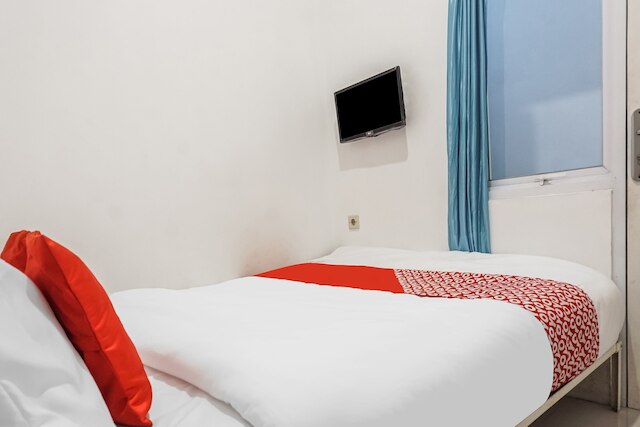 スーパー  OYO  91074 スタリエズ スネン シャリア