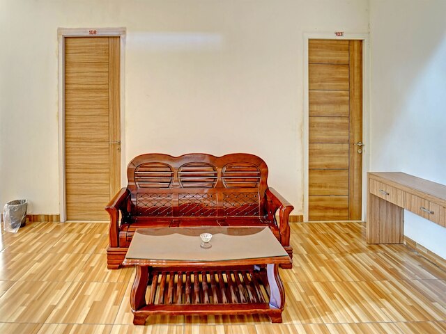 OYO ライフ 91989 K24 レジデンス シャリア