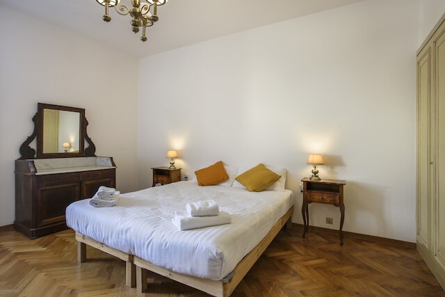 フローレンス アパートメント