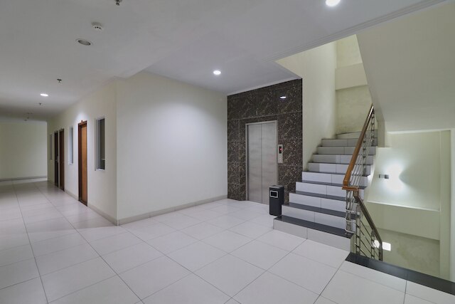 アラニス  ホテル