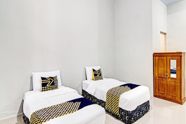 ホテル O ルマ シンガ キナヤ シャリア