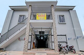 ホテル O ルマ シンガ キナヤ シャリア