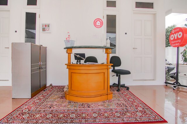 キャピタル O 90342 ケマン ガーデン