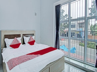 OYO  92047 ペンギナパン アルフィ シャリア