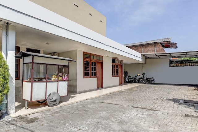 OYO 91361 ベンリン ディコスト シャリア