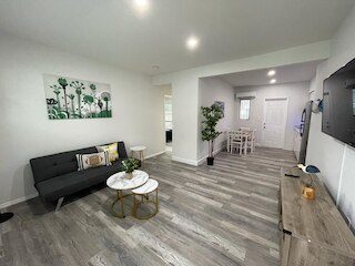 ダグラスロードアパートメント