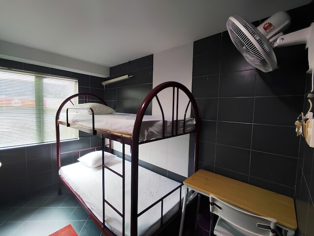 ナトル バジェット ホームステイ ロック ロード