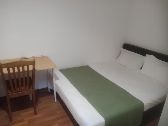 ナトル バジェット ホームステイ ロック ロード