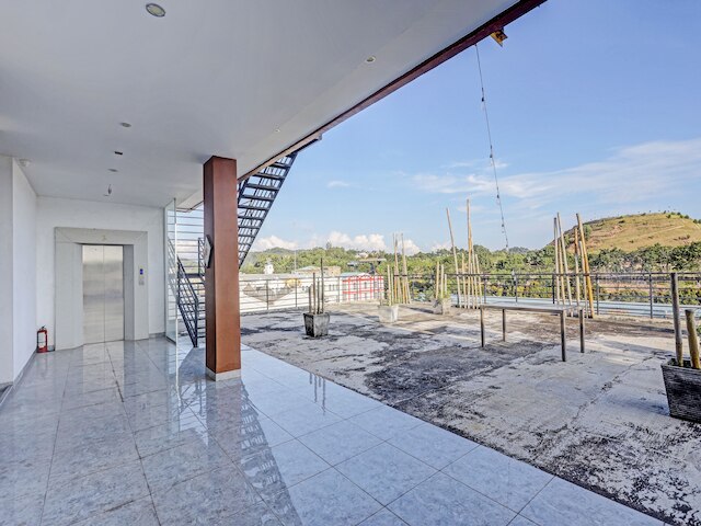 コレクション O 91586 グリーン ハウス ティバン