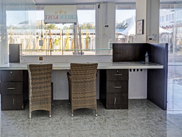 コレクション O 91586 グリーン ハウス ティバン