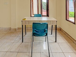 OYO 91636カックダドゥトホームステイ