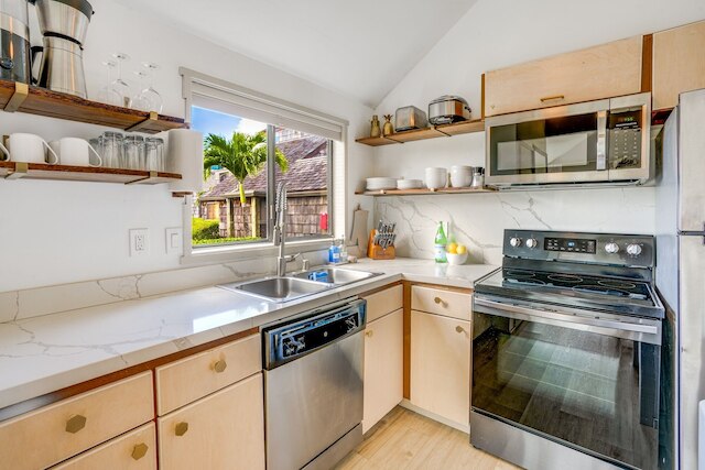 カハカイクリフサイド 2 ベッドルーム コンド バイ レッドオーニング