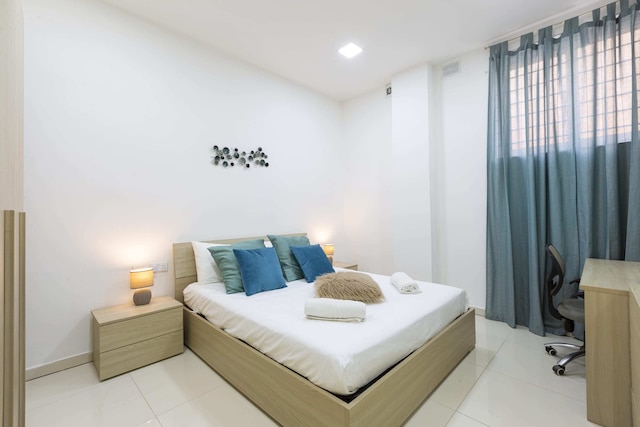 ブランド ニュー アパートメント イン スリーマ, 2 ミン バイ ザ シー