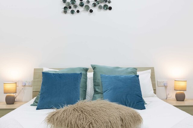 ブランド ニュー アパートメント イン スリーマ, 2 ミン バイ ザ シー