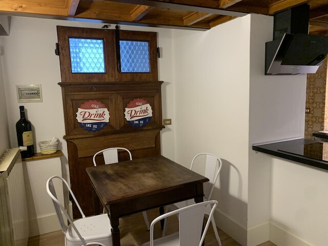 ジノリ B イン フィレンツェ ウィズ  3 ベッドルームズ アンド  2 バスルームズ