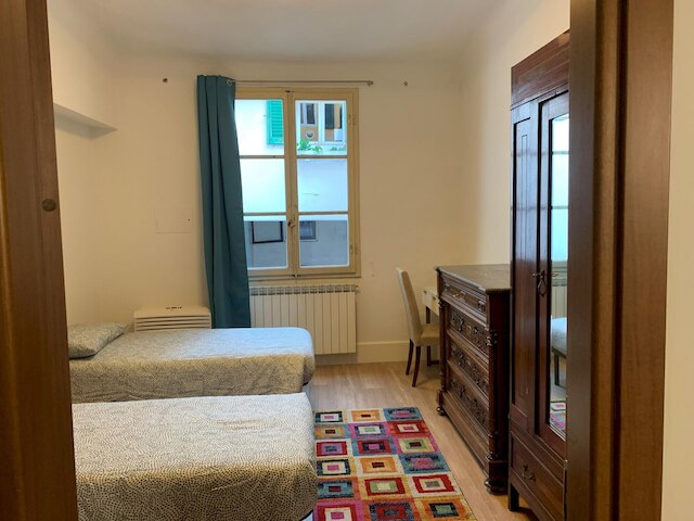 ジノリ B イン フィレンツェ ウィズ  3 ベッドルームズ アンド  2 バスルームズ