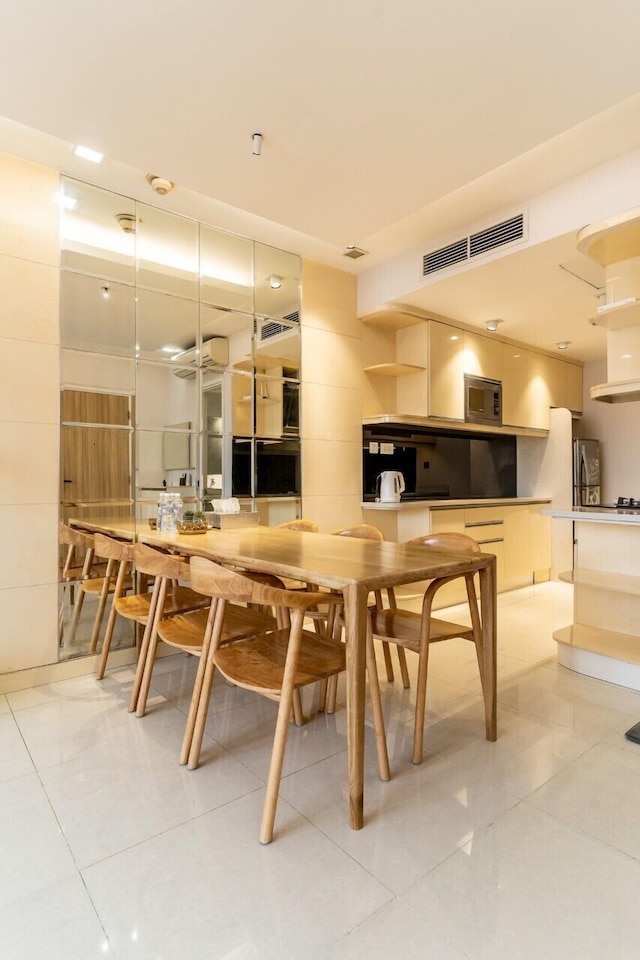 ザ・リックス・ベン・タン