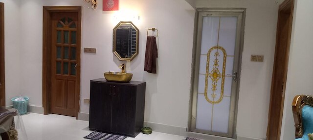 スタニング 1 ベッド アパートメント イン ダッカ クロース トゥ エアポート