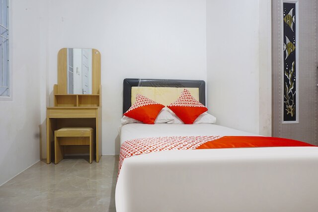 ホテル O ポンドック フェビー マカッサル