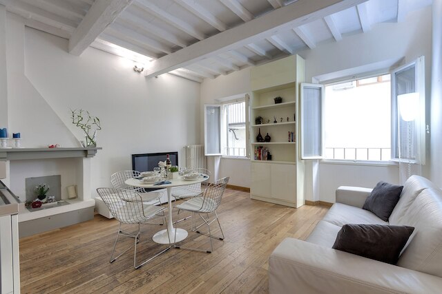 セントラル ドゥオーモ アパートメント ウィズ ファスト ワイファイ