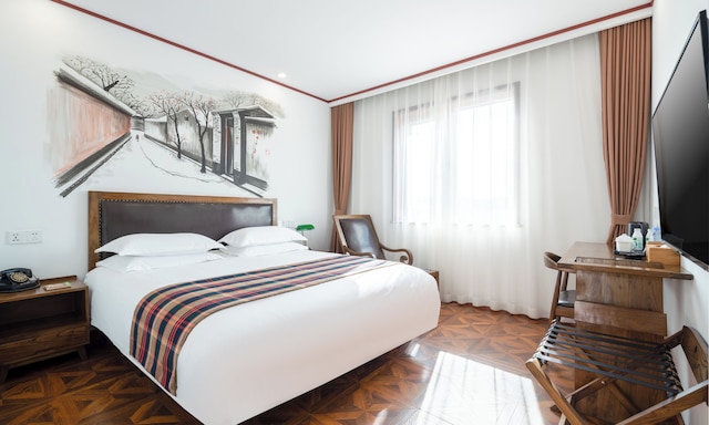 Nostalgia Hotel(Beijing Tiananmen Square & Qianmen Subway Station)