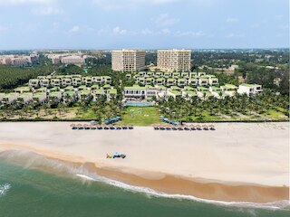 ウィンダム ホイアン ロイヤル ビーチフロント リゾート & ヴィラズ