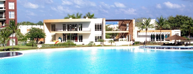 デパルタメント ホザネク エン ドリーム ラグーンズ