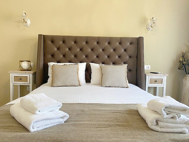 Check Point - Acropolis View（チェックポイント - アクロポリスビュー）