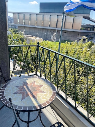 Check Point - Acropolis View（チェックポイント - アクロポリスビュー）