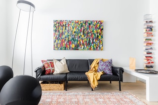 ブレバルディーの広々とした2BRアパートメント