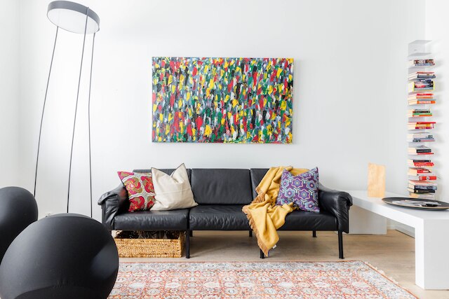 ブレバルディーの広々とした2BRアパートメント