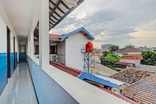 ホテル O ニア モール チプトラ 2