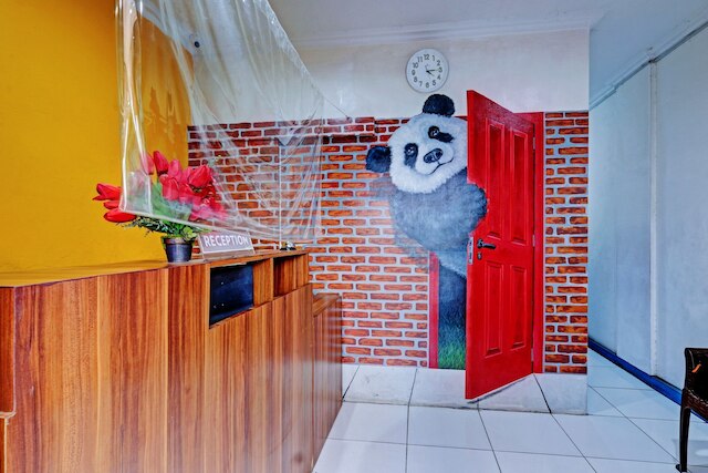 ホテル O ニア モール チプトラ 2