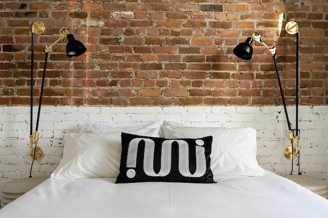 メゾン プラス ロワイヤル バイ ラグジュアリー イン トランジット