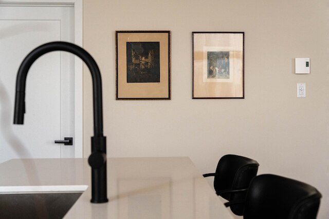 メゾン プラス ロワイヤル バイ ラグジュアリー イン トランジット