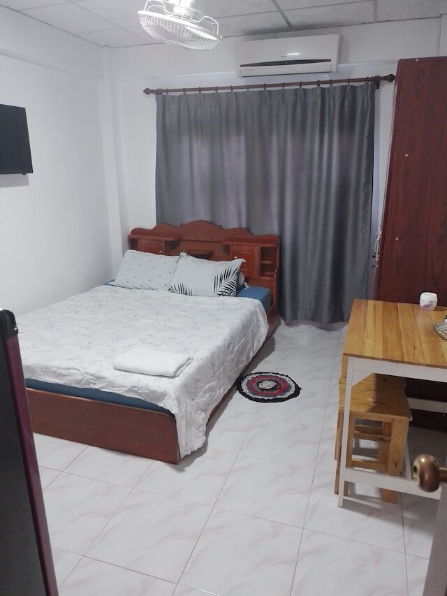 バンサイロムレンレジデンス