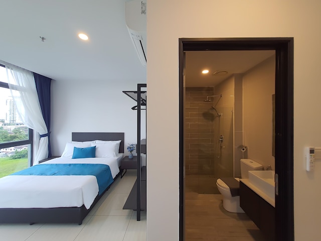 ラマダ スイーツ by ウィンダム ザ ストレーツ ジョホール バル