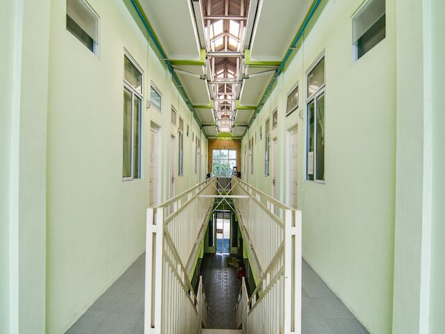 ホテル O SG 99 ホームステイ シャリア ニア SMP N 34 ペカンバル