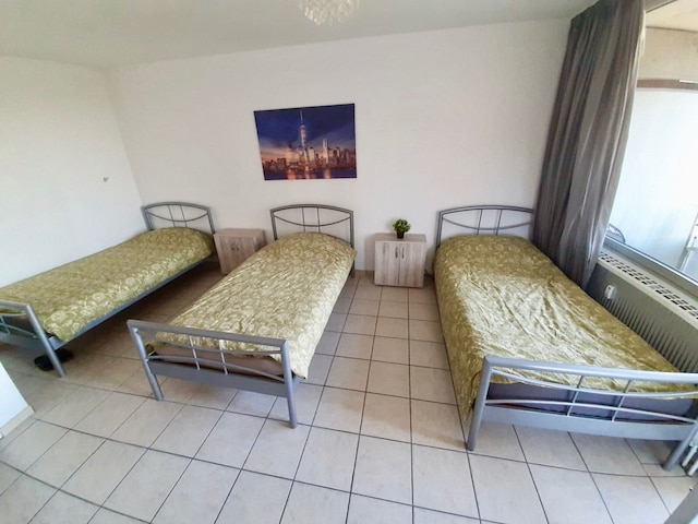 アパートメント ウィズ バルコニー、ノイス