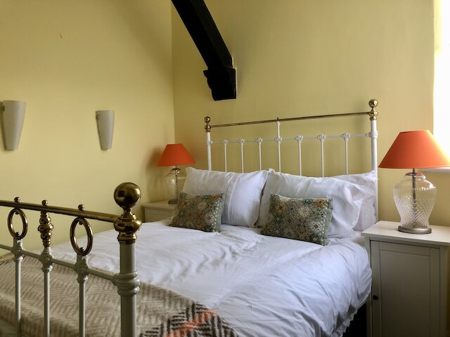 チャーミング 2  ベッド  アパートメント イン ウォータールー、リバプール