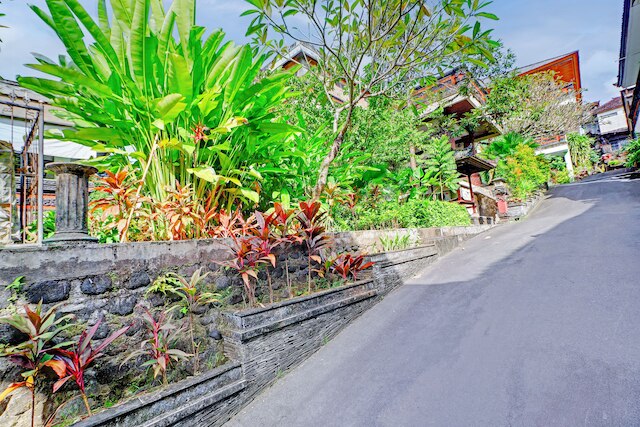 コレクション O バリ ニア ターミナル ウブン フォーマリー バトゥカル ガーデン ホテル