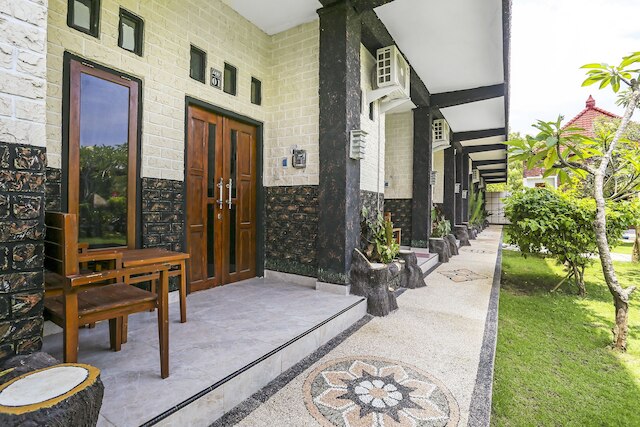 SPOT ON 90882 サリ・ホームステイ・ガルダ・ウィスヌ・ケンチャナ近く