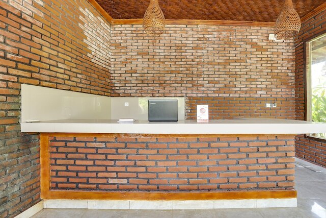 SPOT ON 90882 サリ・ホームステイ・ガルダ・ウィスヌ・ケンチャナ近く