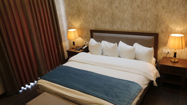 マカラ・シェキ・シティ・ホテル