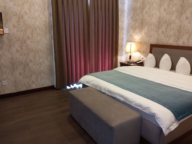 マカラ・シェキ・シティ・ホテル