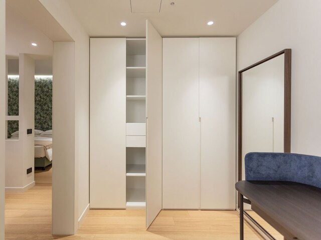 サンタンブロージオアパートメンツ