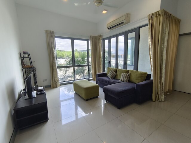 ラサ・サヤン・アット・ザ・ロフト・イマゴ